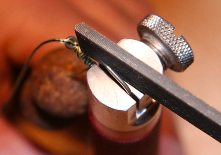 How To Sharpen Fishing Hooks With Or Without Tools